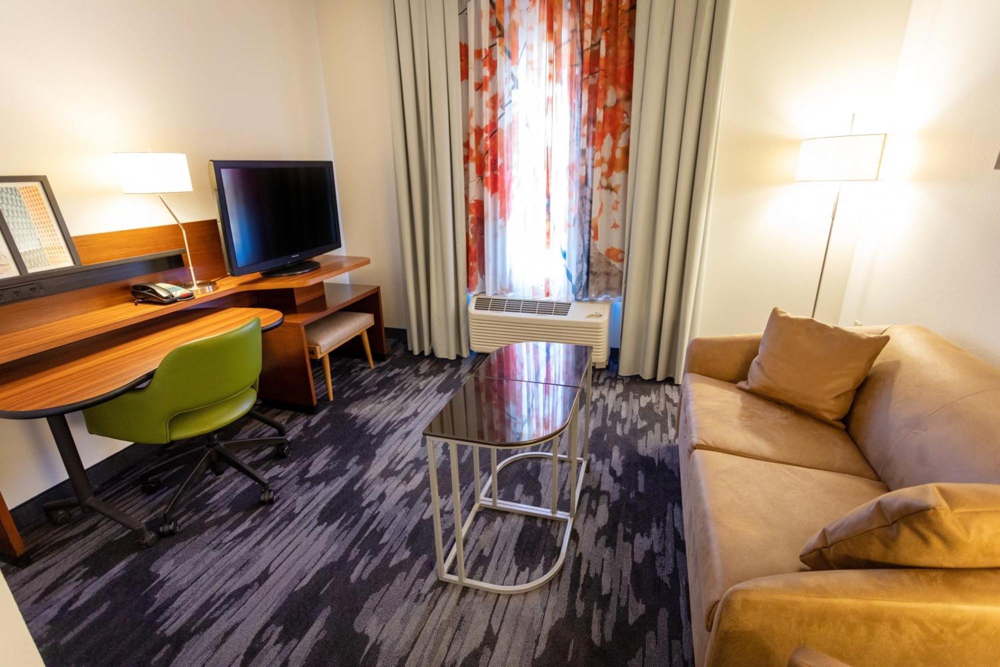 Fairfield Inn & Suites By Marriott Athens I-65 Экстерьер фото
