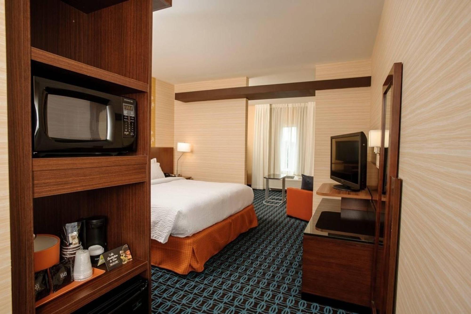 Fairfield Inn & Suites By Marriott Athens I-65 Экстерьер фото